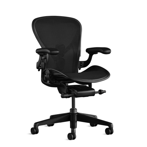 Vista frontale di una sedia da ufficio Aeron B nera onyx di Herman Miller Gaming, progettata da Bill Stumpf & Don Chadwick